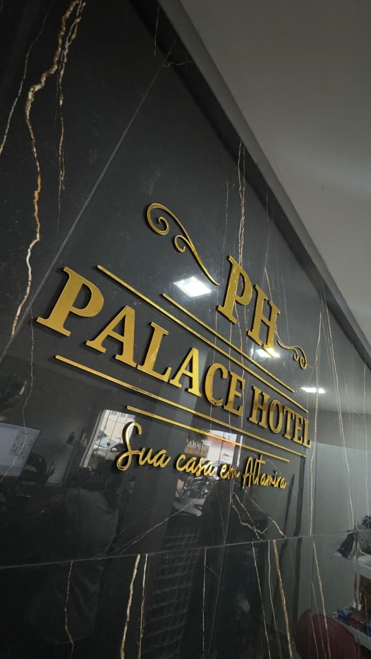 Ambiente acolhedor da recepção do Palace Hotel